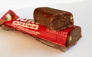 nakd. raw fruit & nut bar Berry Delight Detail