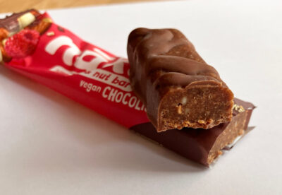 nakd. raw fruit & nut Bar Raspberry Cocoa Detail